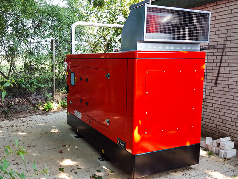 60 kVA Notstromaggregat im Umbaugehäuse mit einer separaten Schaltanlage für eine Pumpstation 